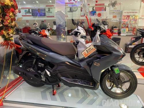 Honda Air Blade liên tục giảm giá bán vào tháng 1