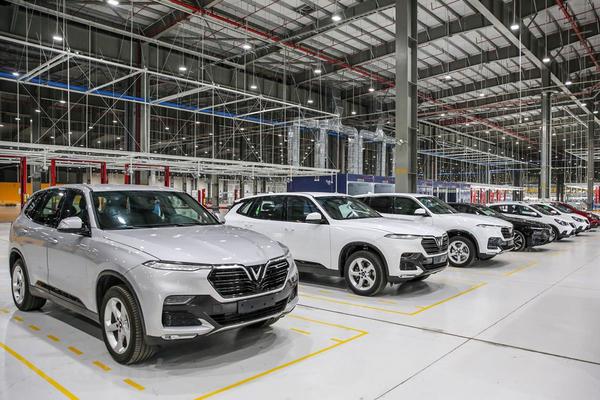 Doanh số bán xe VinFast tháng 10/2021 giảm nhẹ, Fadil tuột dốc