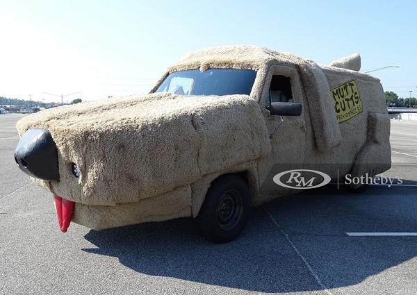 Xe van Ford Econoline phiên bản “Mutt Cutts” hình chú chó cực độc đáo