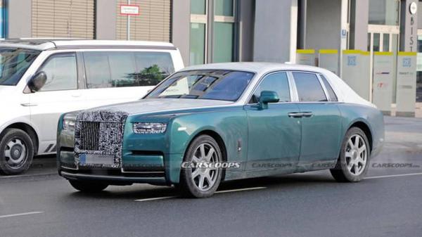 Phát hiện Rolls-Royce Phantom 2023 chạy thử nghiệm với một số tinh chỉnh