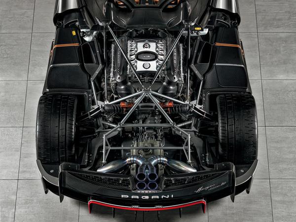 Siêu phẩm Pagani Huayra BC Roadster Supernova độc nhất vô nhị dành riêng cho khách hàng đặc biệt