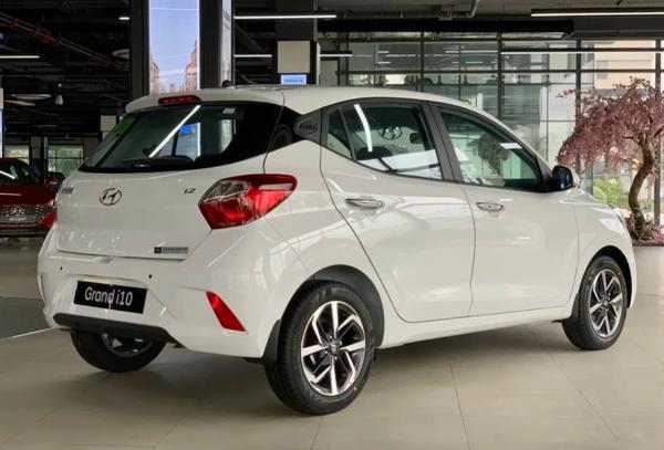 Thông tin giá xe Hyundai Grand i10 và ưu đãi tháng 3/2024, rẻ lấn át Kia Morning