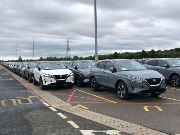 Xe điện Nissan Ariya 2022 lộ diện, đi được gần 600km/lần sạc