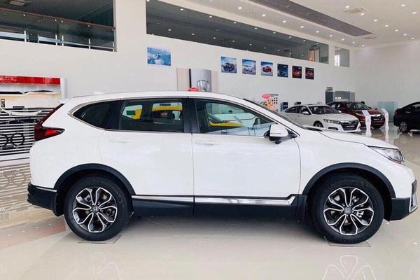 Honda Việt Nam ưu đãi "cực sốc" với 3 mẫu CR-V, Civic, Accord