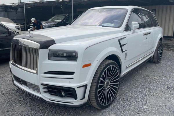 Rolls-Royce Cullinan bản độ Mansory đầu tiên cập bến Việt Nam