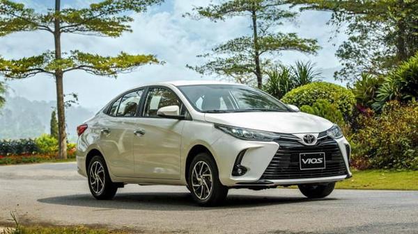 Điểm qua loạt sedan hạng B đang giảm giá mạnh tại đại lý trong tháng Ngâu