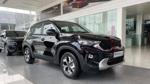 Kia Sonet thắng lớn trong tháng đầu mở bán tại Việt Nam