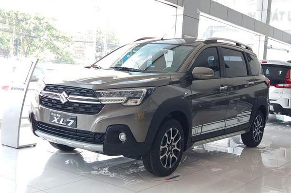 Cập nhật giá lăn bánh Suzuki XL7 Sport Limited mới ra mắt tại Việt Nam