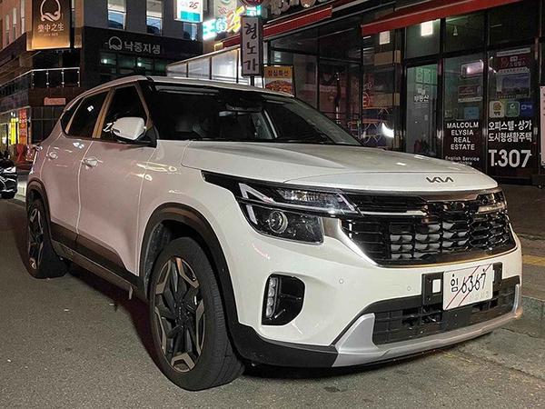 Kia Seltos phiên bản nâng cấp bất ngờ xuất hiện trên đường phố Hàn Quốc