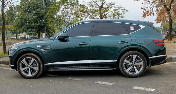Chi tiết về Genesis GV80 màu xanh lục xuất hiện tại Hà Nội