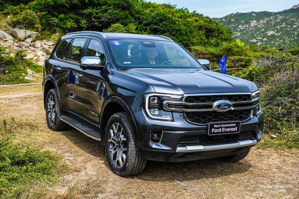 Chi tiết Ford Everest 2022 bản Titanium+ cao nhất giá hơn 1,452 tỷ đồng tại Việt Nam