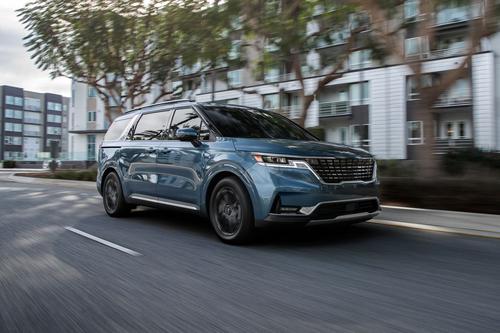 Kia Carnival 2022 chính thức ra mắt với ngoại hình nổi bật, xuất hiện một phiên bản hoàn toàn mới