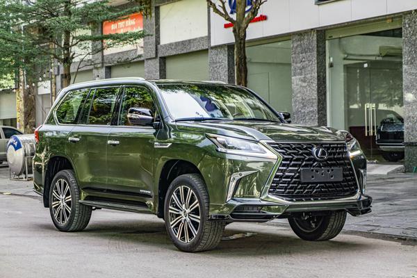 Chiêm ngưỡng Lexus LX 570 với màu sơn đặc biệt tại Việt Nam