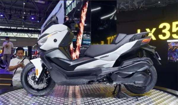 VOGE hợp tác cùng BMW ra mắt mẫu xe ga LX350T-5