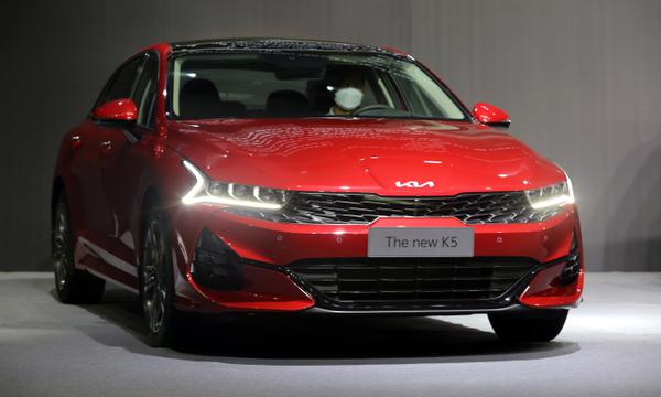 Kia Việt Nam tiếp tục tăng giá loạt mẫu xe chủ lực