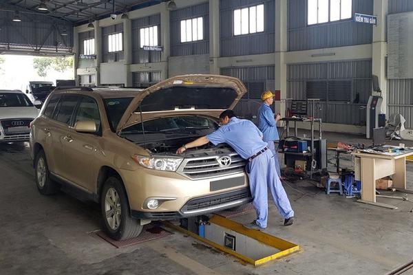 Trung tâm đăng kiểm từ chối ô tô 'độ' mặt ca-lăng, cản trước sau