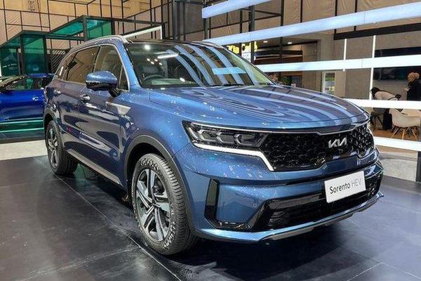 Đại lý nhận cọc Kia Sorento Hybrid 2022 với mức tiêu thụ nhiên liệu đáng chú ý