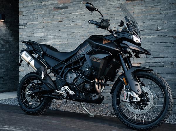 Mô tô phiên bản Điệp viên 007 Triumph Tiger 900 Bond Edition ra mắt
