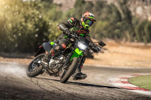Kawasaki KLX300SM chính thức được thương hiệu cho ra mắt