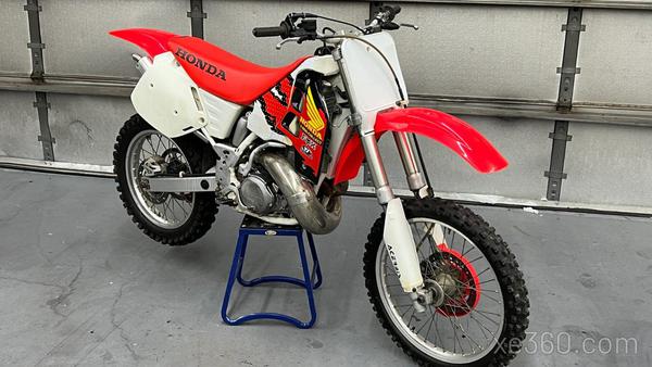 Huyền thoại mô tô địa hình Honda CR500