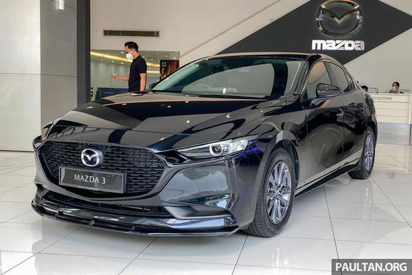 Ngắm Mazda3 đời 2022 với ngoại hình cực "xịn" nhờ bộ bodykit thể thao