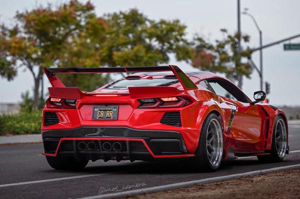 Chi tiết Chevrolet Corvette C8 bản độ thân rộng hầm hố