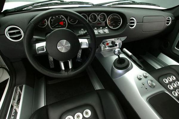 Top 10 ô tô đắt đỏ có khoang nội thất xấu nhất lịch sử