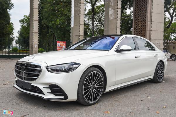 Cận cảnh chiếc Mercedes-Benz S 500 2021 đầu tiên xuất hiện tại Việt Nam