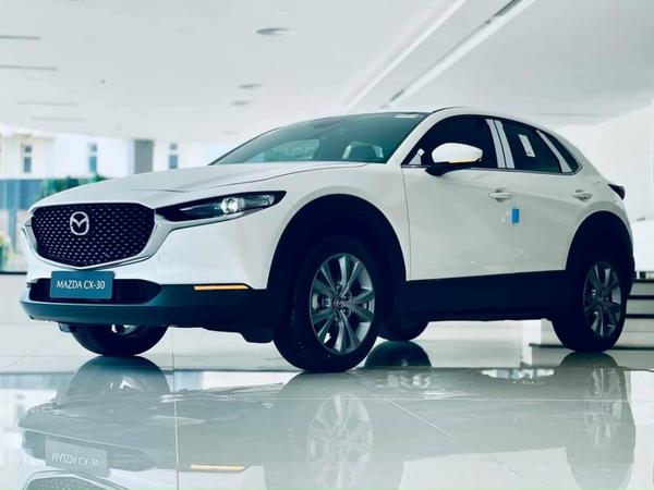 phân vân giữa Mazda Cx-30 và Toyota Corolla Cross
