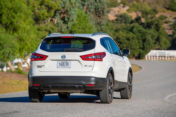 Nissan khai tử Rogue Sport để tập trung  triển Kicks