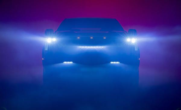 Toyota Tundra 2022 tung ảnh teaser, có thể được trang bị động cơ hybrid V-6
