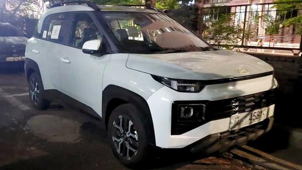 SUV Hyundai Exter lộ diện ngoài phố trước khi ra mắt