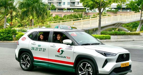 Ra mắt đội xe Hybrid với 806 xe Toyota - bước đi đúng đắn của Vinasun ?