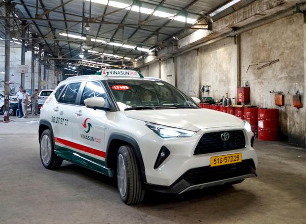 Cận cảnh mẫu Toyota Yaris Cross hybrid làm taxi của Vinasun