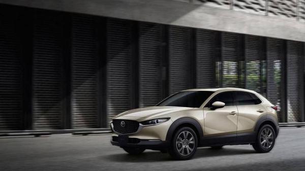 Mazda CX-30 2022 ra mắt được bổ sung trang bị, giá không đổi