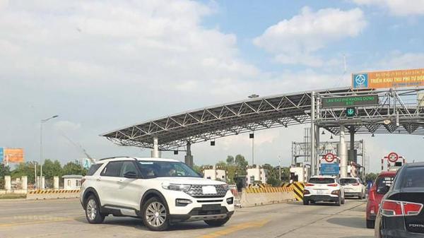 Ford Explorer 2022 chạy thử nghiệm tại Việt Nam, ngày ra mắt gần kề