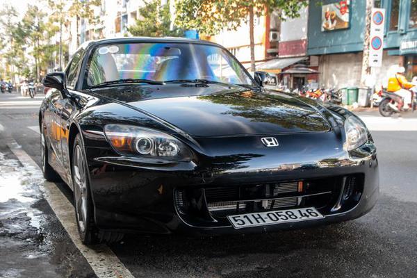 "Hàng hiếm" Honda S2000 bất ngờ xuất hiện tại TP.HCM