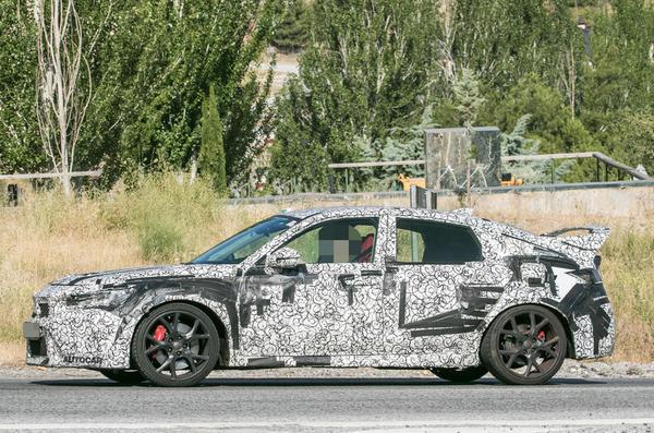 Honda Civic Type R 2022 phát hiện chạy thử nghiệm, ngoại hình vẫn hầm hố như bản tiền nhiệm