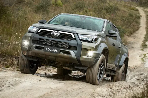 Đại lý nhận cọc Toyota Hilux 2024 bản nâng cấp, dự kiến tháng 5 sẽ về Việt Nam