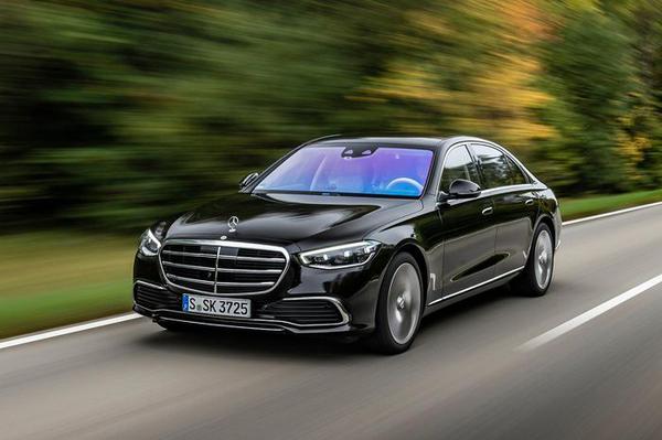 Hơn 9.000 chiếc Mercedes-Benz S-Class đời mới bị triệu hồi vì lỗi động cơ