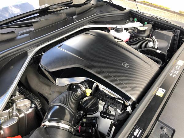 Đánh giá siêu phẩm Range Rover Sport SV 2024 cạnh tranh Lamborghini Urus