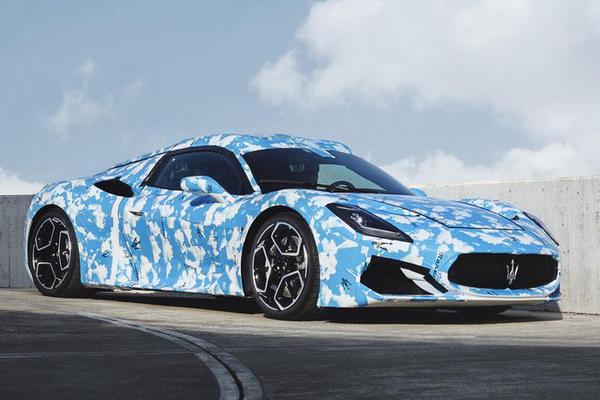 Maserati MC20 biến thể mui trần sẽ ra mắt trong tháng 5/2022