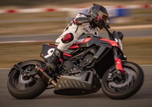 Yamaha XSR900 trang bị body kit Bottpower XR9 Carbona ra mắt giá 135 triệu đồng