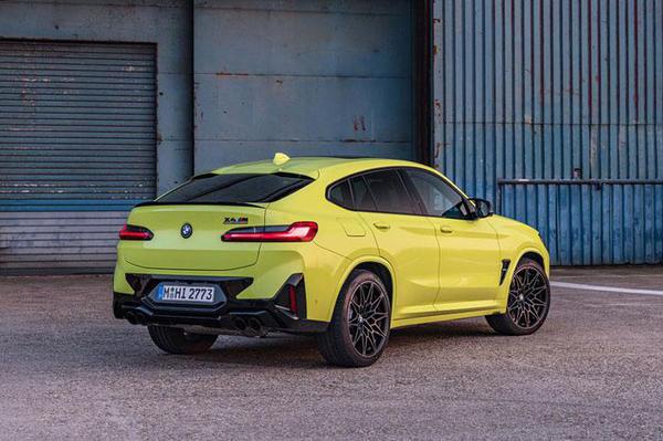 BMW X4 M Competition 2022 với khả năng vận hành ấn tượng chốt giá 81.000 USD