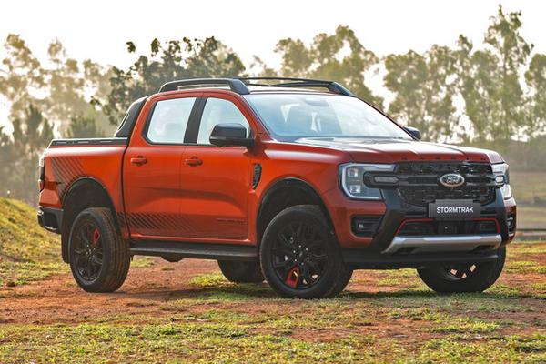 Ford Việt Nam xác nhận sắp tung ra bán tải Ranger Stormtrak tại Việt Nam, thay thế bản Wildtrak?