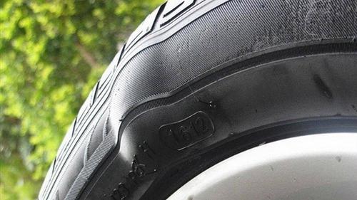Cách khắc phục hiện tượng lốp xe ô tô bị phồng