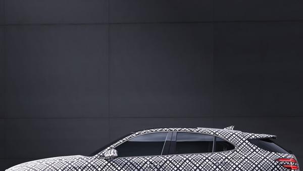 Genesis G70 Shooting Brake lộ ảnh teaser được ngụy trang kín đáo