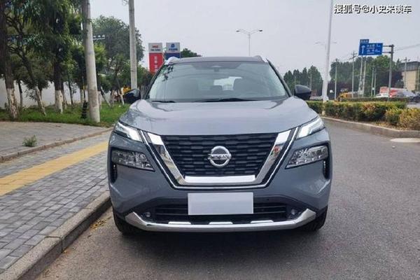 Nissan X-Trail 2022 bổ sung động cơ tăng áp 2.0L, giá dự kiến 630 triệu đồng