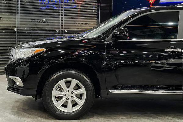 Có nên mua Toyota Highlander 2011 giá gần 800 triệu đồng ?