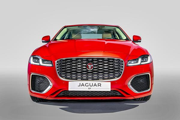 Chi tiết mẫu xe Jaguar XF 2021 vừa ra mắt tại Việt Nam giá từ 3,1 tỷ đồng